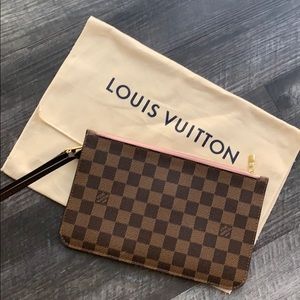 Louis Vuitton Neverfull Clutch